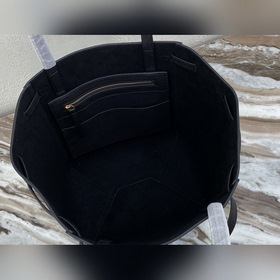Celine Маленькая сумка из мягкой кожи с зернистой текстурой Артик