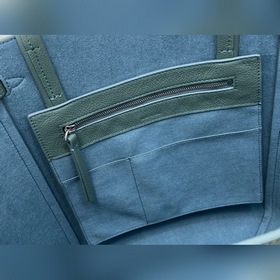 Celine Маленькая сумка из мягкой кожи с зернистой текстурой Артик