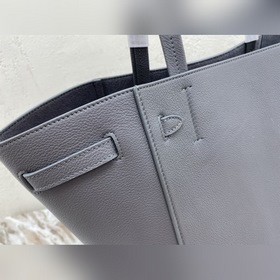 Celine Маленькая сумка из мягкой кожи с зернистой текстурой Артик