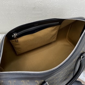 Средняя сумка Celine из кожи с логотипом Черный Артикул： 190662CE