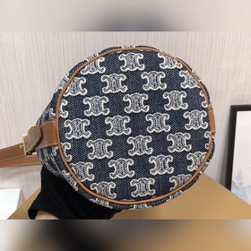 CELINE Сумка с вышивкой Triumphal Arch Сумка из джинсовой ткани с