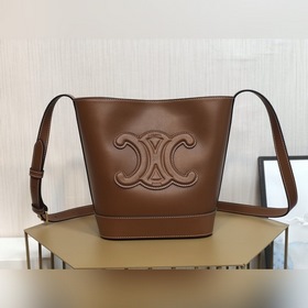 Celine CUIR TRIOMPHE Маленькая сумка из гладкой кожи Артикул： 198