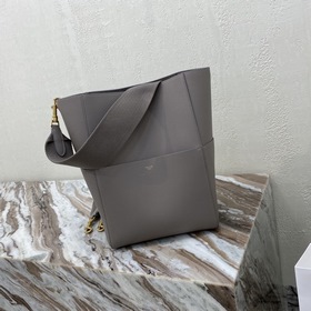 CELINE SEAU SANGLE Мешочек из зернистой телячьей кожи Модель： 18