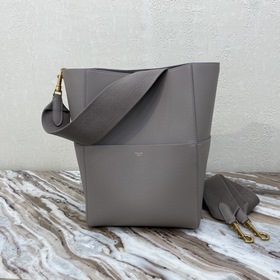 CELINE SEAU SANGLE Мешочек из зернистой телячьей кожи Модель： 18