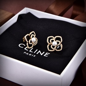 Новые серьги-гвоздики Celine с цветочным мотивом Необычный дизай