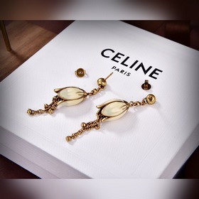 Новые серьги Celine Необычный дизайн, полный индивидуальности, к
