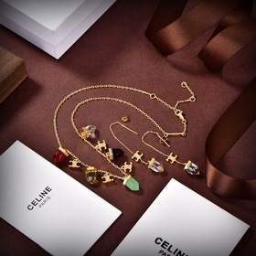Новые серьги-гвоздики Celine Необычный дизайн, полный индивидуаль