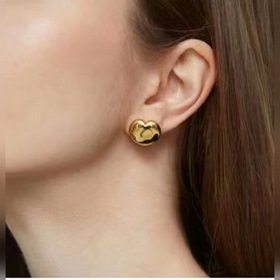 Новые серьги Celine Необычный дизайн, полный индивидуальности, к