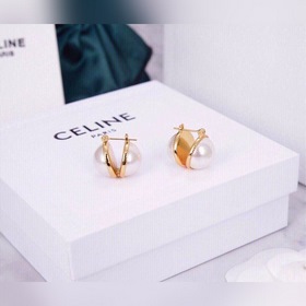 Новые жемчужные серьги Celine Необычный дизайн, полный индивидуа