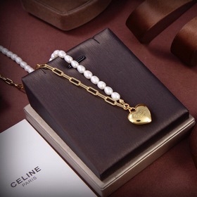 Золотое ожерелье Celine с жемчужным сердцем и необычным дизайном