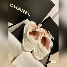 CHANEL Кроссовки с контрастными цветами в стиле «большой панда»