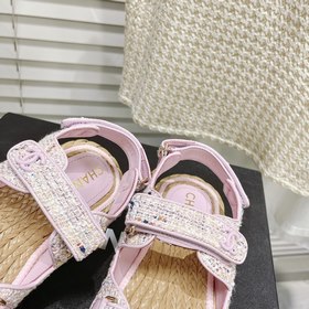 CHANEL Классические сандалии на липучках Очень красивый и нежный 