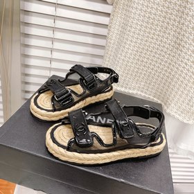 CHANEL Классические сандалии на липучках Очень красивый и нежный