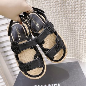 CHANEL Классические сандалии на липучках Очень красивый и нежный 
