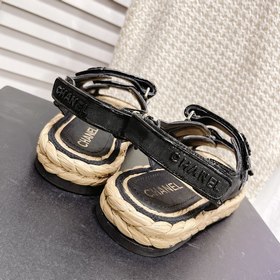 CHANEL Классические сандалии на липучках Очень красивый и нежный 