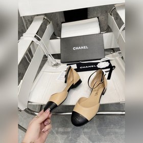 CHANEL Полуоткрытые туфли Mary Jane с двойным C Цвет： черный, бел