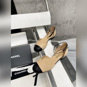 CHANEL Полуоткрытые туфли Mary Jane с двойным C Цвет： черный, бел