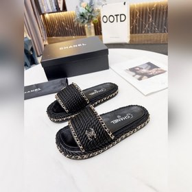 CHANEL Новинка весны-лета от Chanel： сандалии с цепочками верево