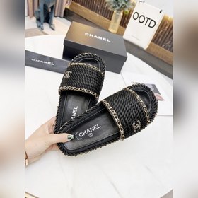 CHANEL Новинка весны-лета от Chanel： сандалии с цепочками верево