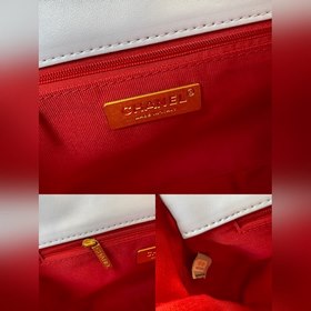 Chanel осень-зима 19. Сумка, сочетающая в себе все классические ч