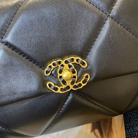 Chanel осень-зима 19. Сумка, сочетающая в себе все классические ч