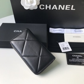 CHANEL Сумочка-клатч с застежкой-молнией &nbsp;черная, средни