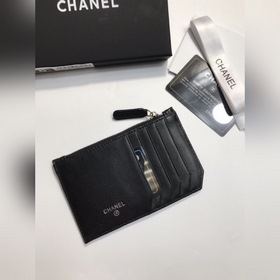 Chanel Кожаный кошелек из овечьей кожи, модель № 60084, . Вмещает