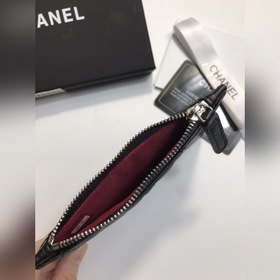 Chanel Кожаный кошелек из овечьей кожи, модель № 60084, . Вмещает