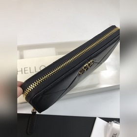 Кожаный кошелек Chanel, модель A1063, . Полностью из кожи, с безу