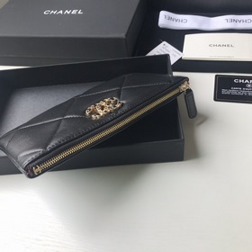 CHANEL &nbsp;19 серия сумочка из кожи ягненка Размер： 20x12,2