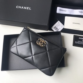 CHANEL &nbsp;19 серия сумочка из кожи ягненка Размер： 20x12,2
