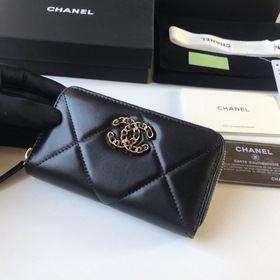 CHANEL Средний кошелек с застежкой-молнией и крупной клеткой, чер
