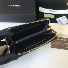 CHANEL Средний кошелек с застежкой-молнией и крупной клеткой, чер