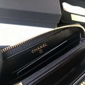 CHANEL Средний кошелек с застежкой-молнией и крупной клеткой, чер