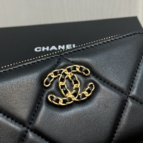 CHANEL &nbsp;Средняя сумка на молнии, клатч Увеличенный ромбо