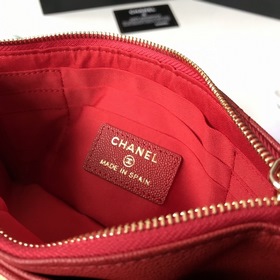 CHANEL &nbsp;Новая сумка Leboy Эта сумка имеет 6 карманов, ра