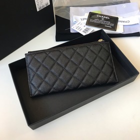 CHANEL Новая сумка Leboy, модель № 81254 Эта сумка имеет 6 карман