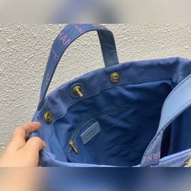 Chanel 22s Шелкография Маленькая сумка для покупок из джинсовой т