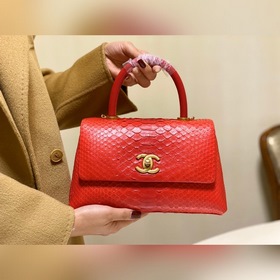 CHANEL Сумка из овечьей кожи, классическая модель Сумка с крышкой