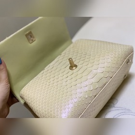 CHANEL Сумка из овечьей кожи, классическая модель Сумка с крышкой