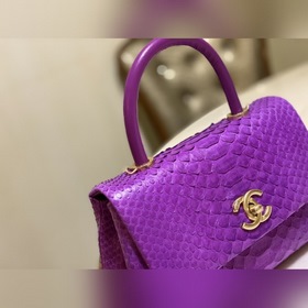 CHANEL Сумка из овечьей кожи, классическая модель Сумка с крышкой