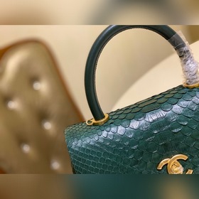 CHANEL Сумка из овечьей кожи, классическая модель Сумка с крышкой