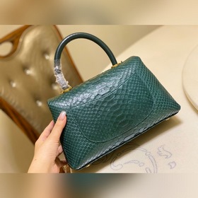 CHANEL Сумка из овечьей кожи, классическая модель Сумка с крышкой