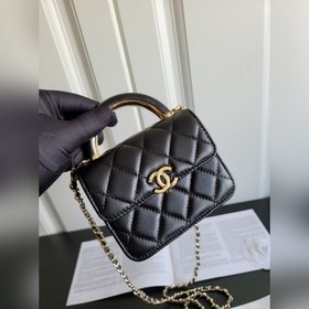 CHANEL 22a маленькая сумка с бледно-золотой застежкой Кожа ягненк