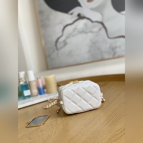 Chanel Импортная кожа ягненка Маленькая косметичка, модель 049850