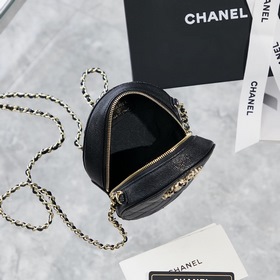 Chanel осенне-зимняя новинка： сумка-коробка с цепочкой Размер： 12