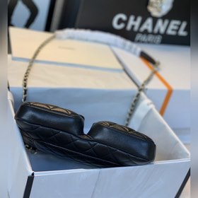 CHANEL сумка-близнец Эта сумка имеет превосходную текстуру и диза