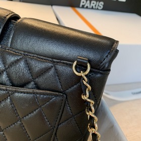CHANEL сумка-близнец Эта сумка имеет превосходную текстуру и диза