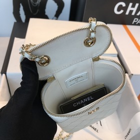 CHANEL сигаретный футляр Я действительно очарована этой маленько