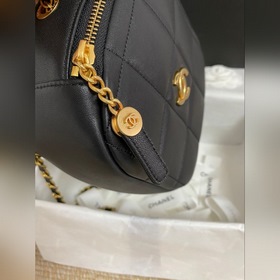 CHANEL Сумка стеганым узором В осенне-зимнем сезоне, посвященном 